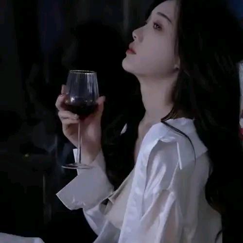 凉姑娘微醺小酒馆