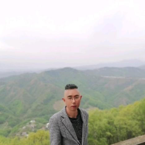 他们都叫我小眼镜