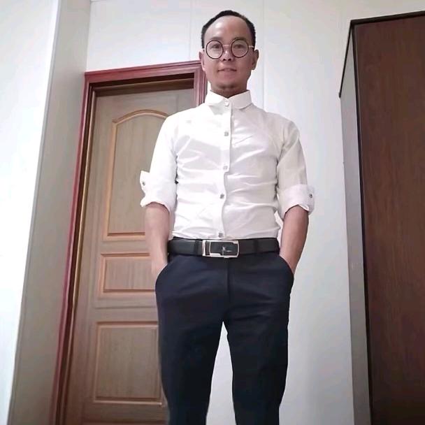 姐是花莱弟是叶