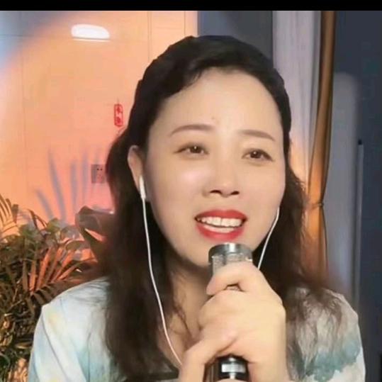 爱唱歌的影姐姐