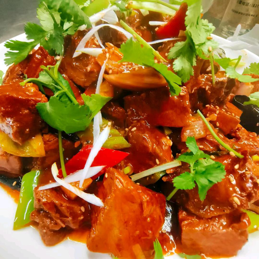 绥德雕阴市场新鲜牛肉店