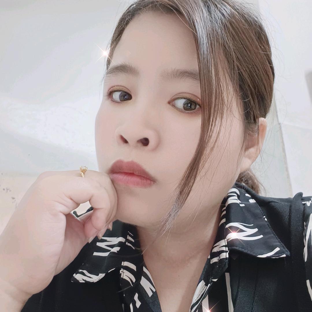 小可爱🍒🍒