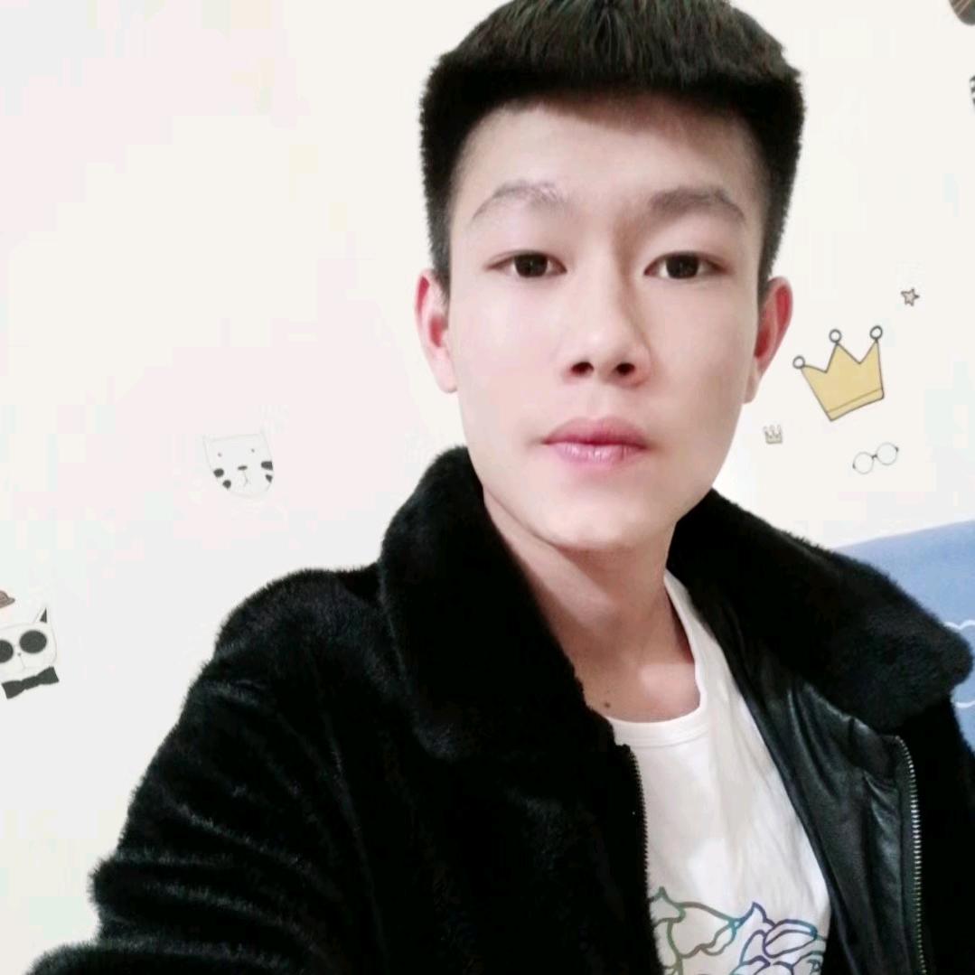 阳光下的泡莫~