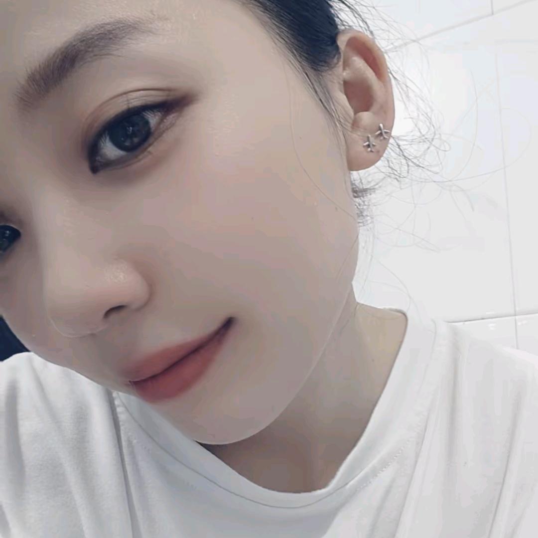 我是凌英呀