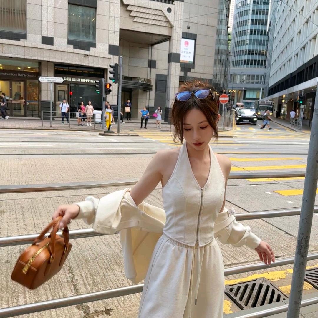 153小个子依依时尚潮流