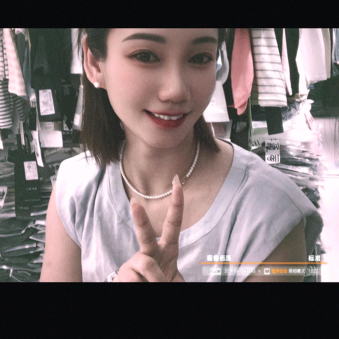 郑州钱塘果果服装批发