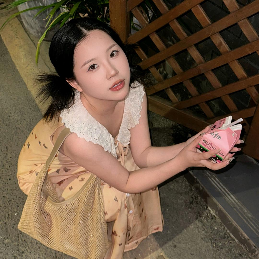 大眼邓小眼
