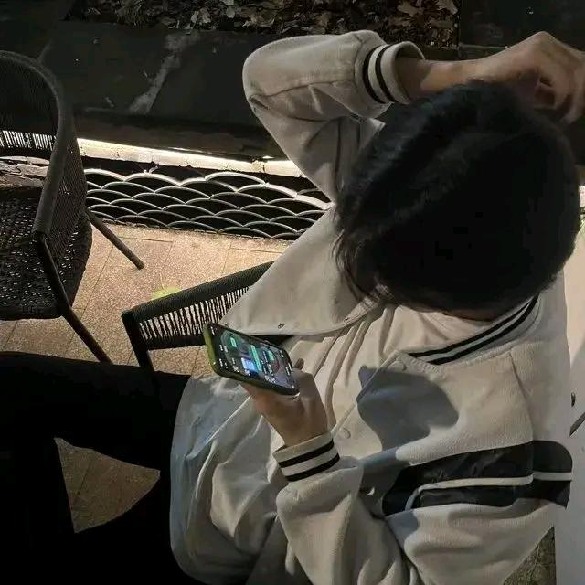 高冷的帅哥