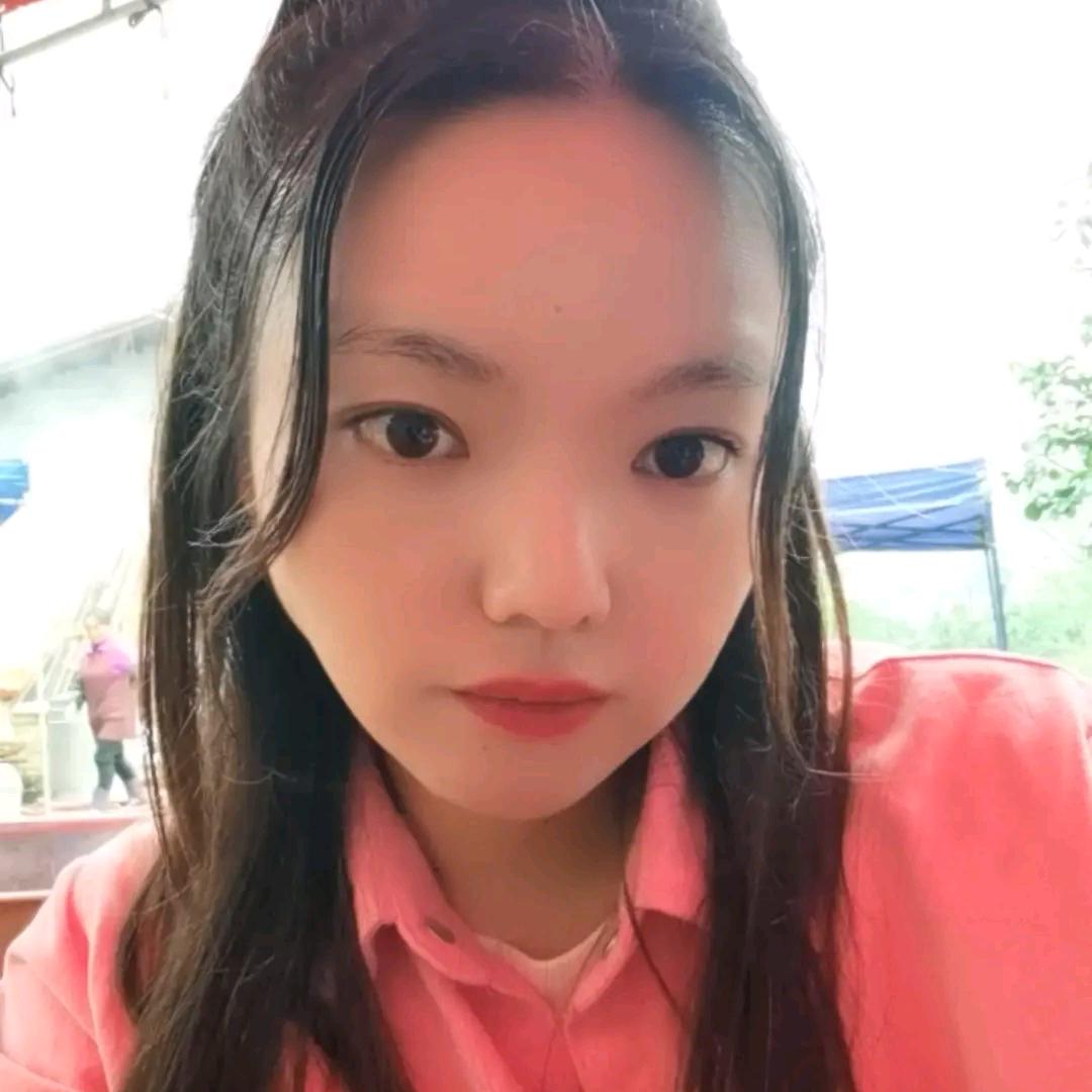 ᰔᩚ᭄𝓽𝓲𝓷໌𝓰࿐玲  🕊