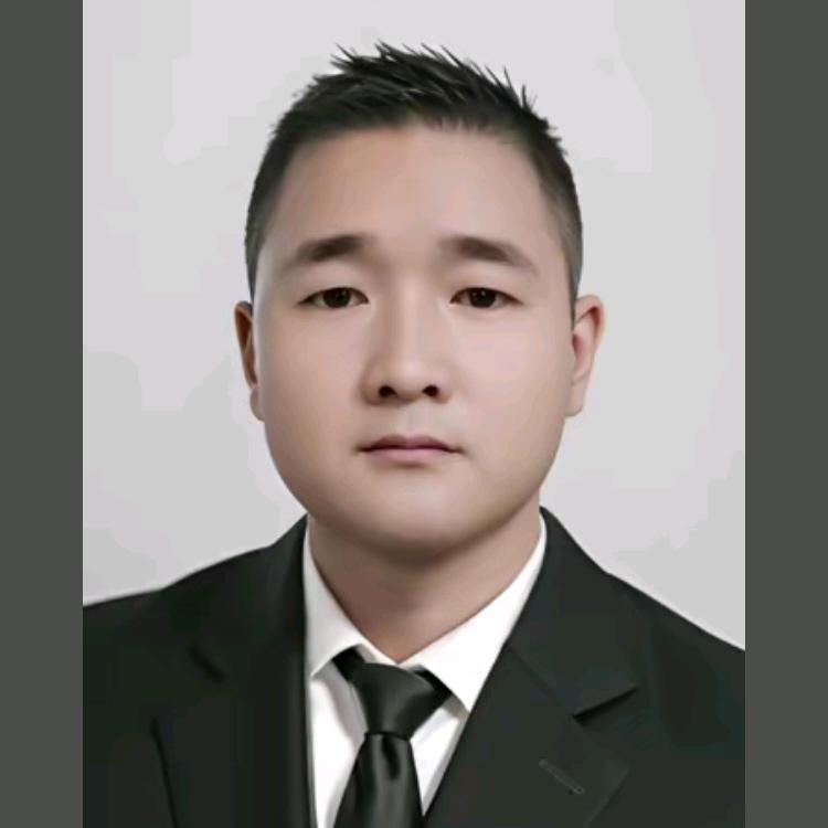 🤴👨‍👩‍👦‍👦谭先生🐇🐰