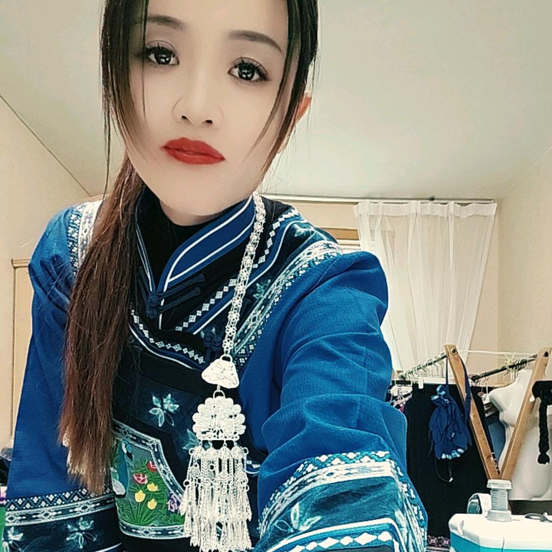 谁 家 的 丫 头 🍎