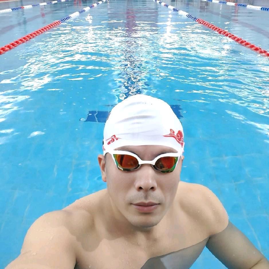 游泳柳教练