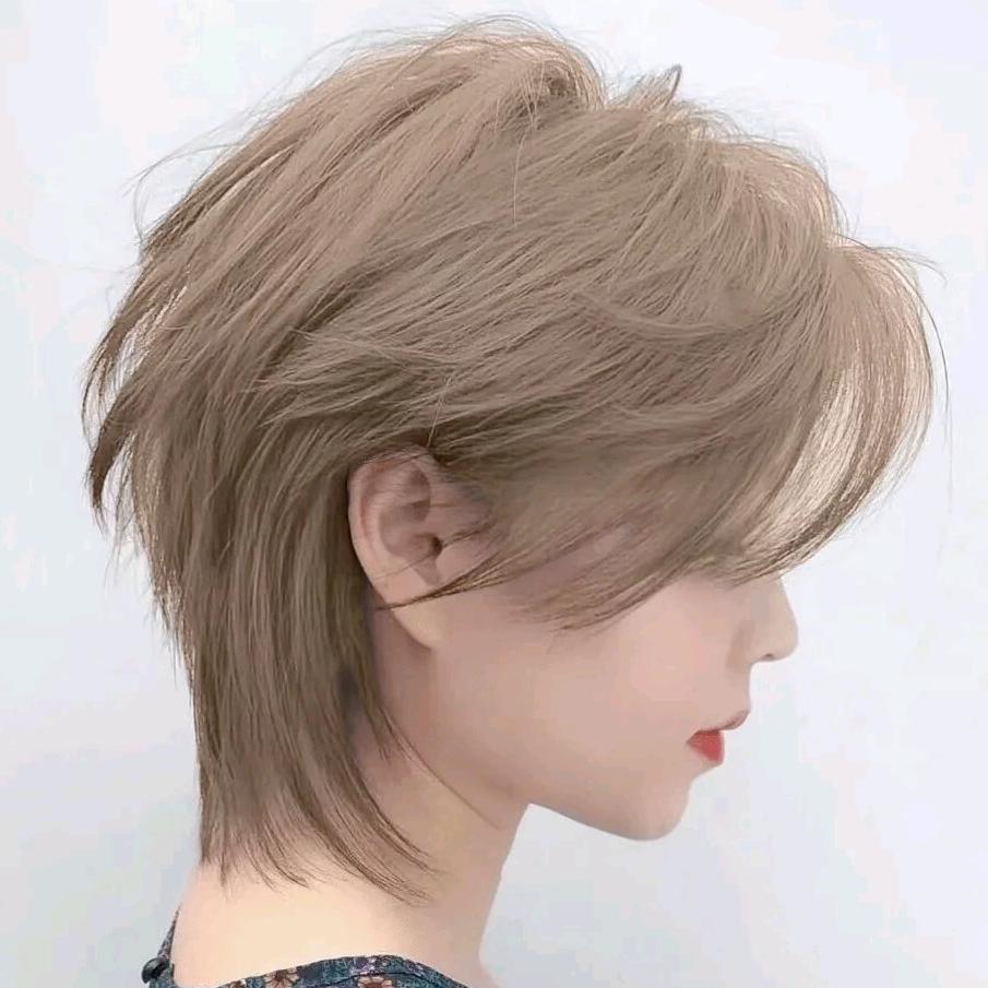 百丽造型一一小利