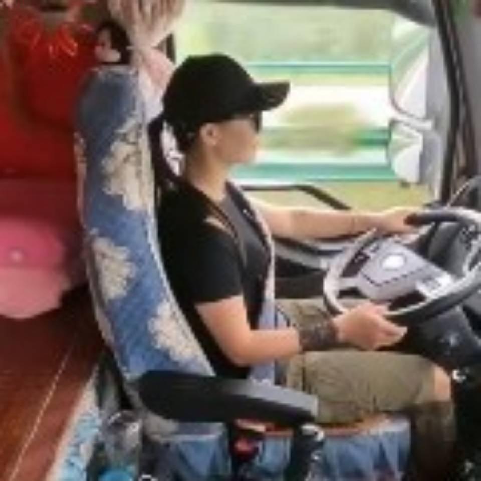 卡车西妞💃🌺😘