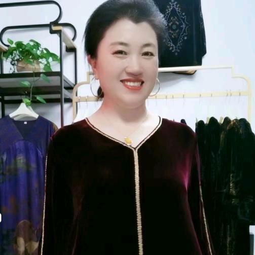 兴茂美方服饰