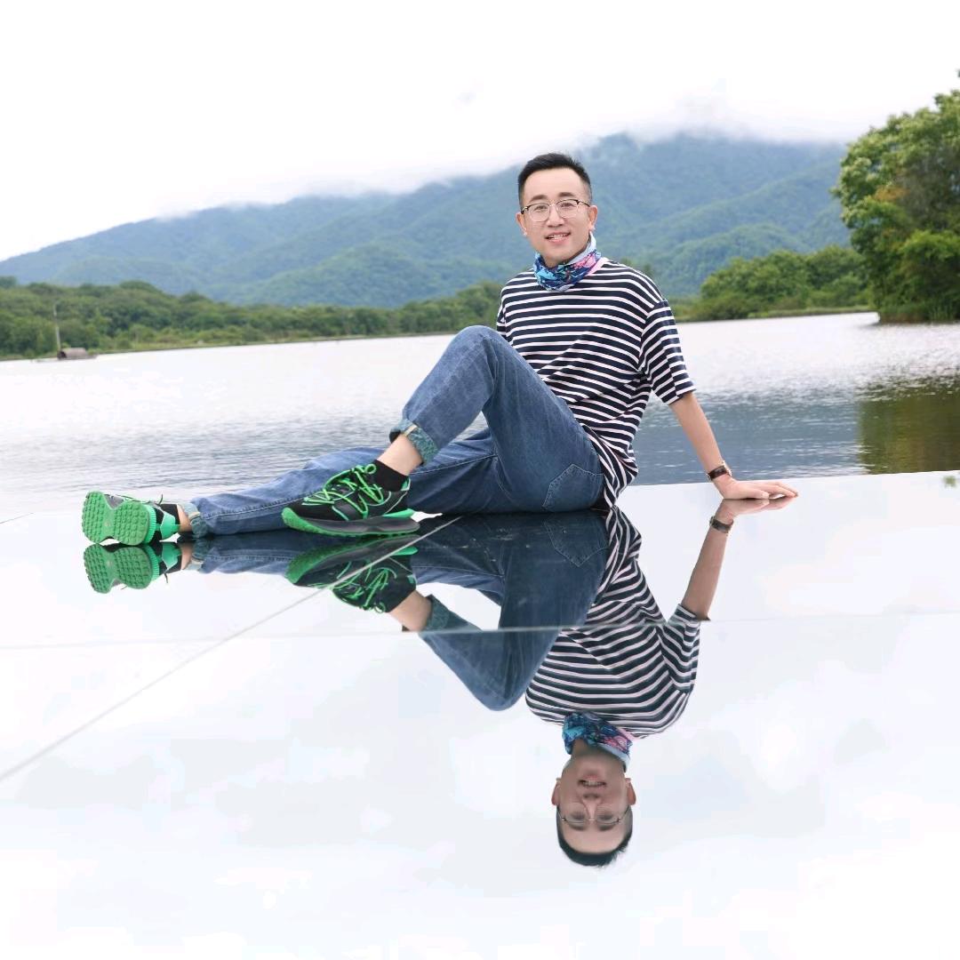 主持人阿乐