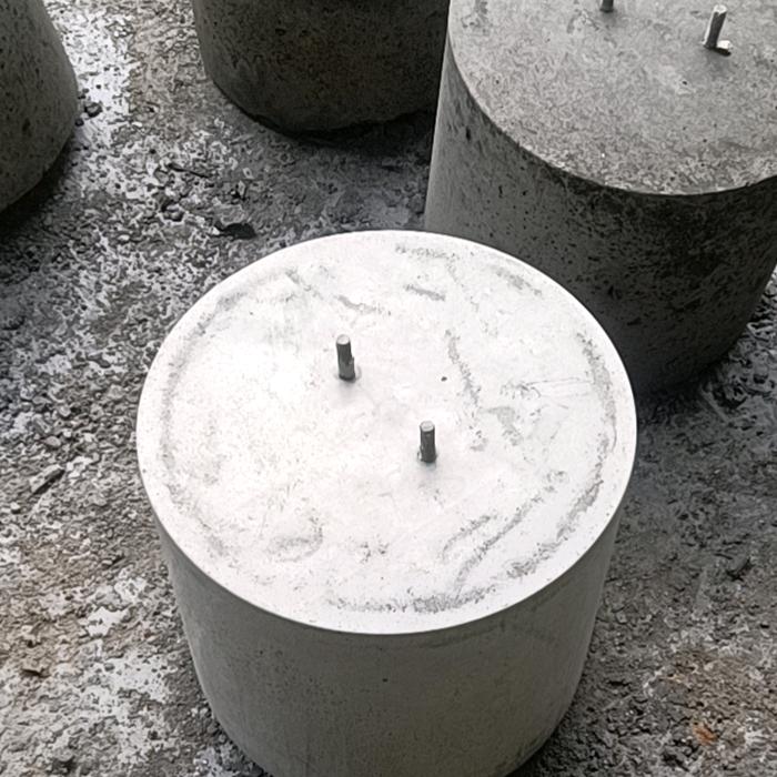 光伏水泥墩老张