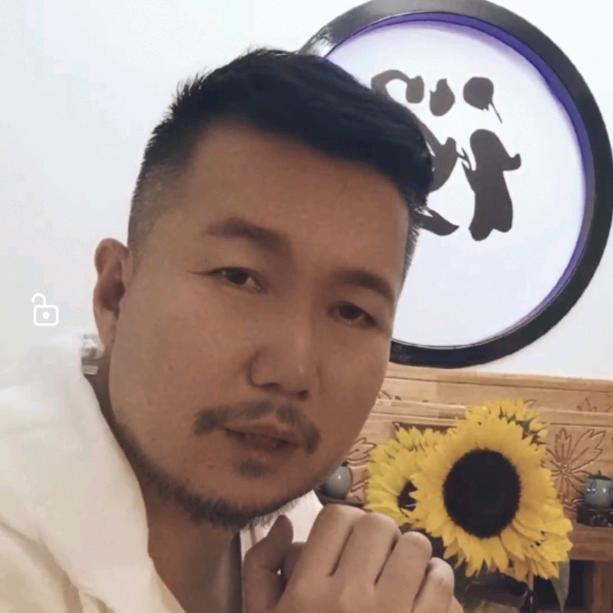 社恐的三舅舅