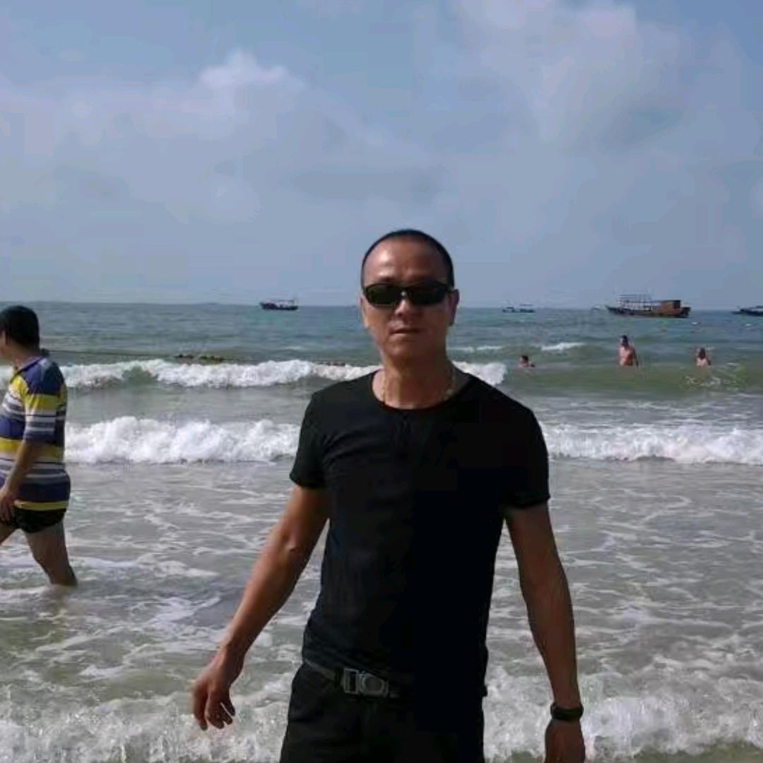 新疆硬汉  小伟