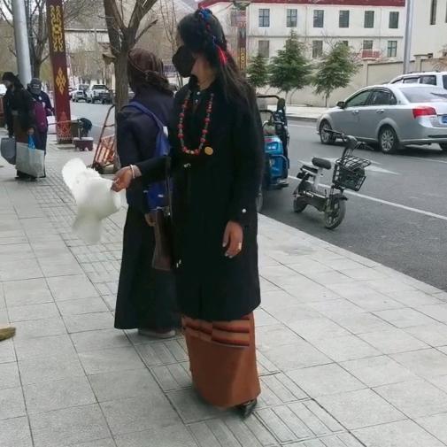 人在做🙏天上看你