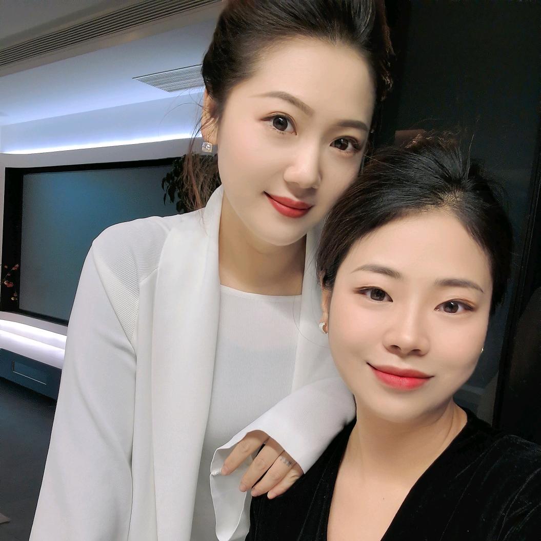 两只爱莎