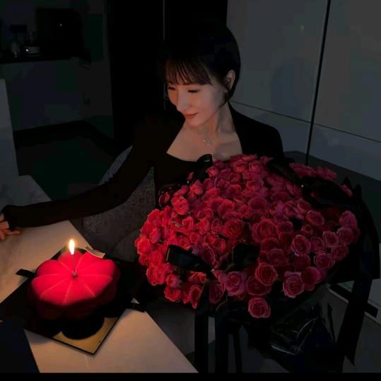 郝洁（女装返场）