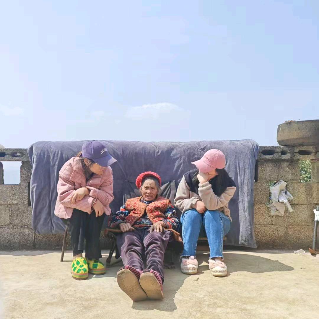 小苏和小 Z 的回村日记