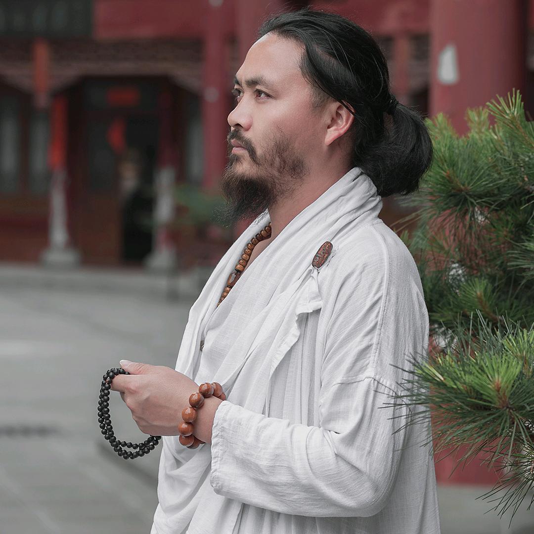 大胡子摄影师陈堂