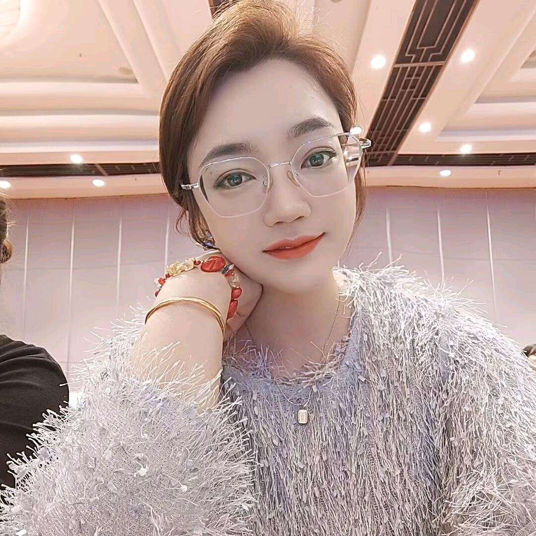 玖玖（百货）每周日休息18:10开播