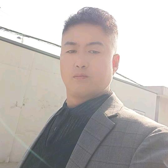 西     北       汉    子