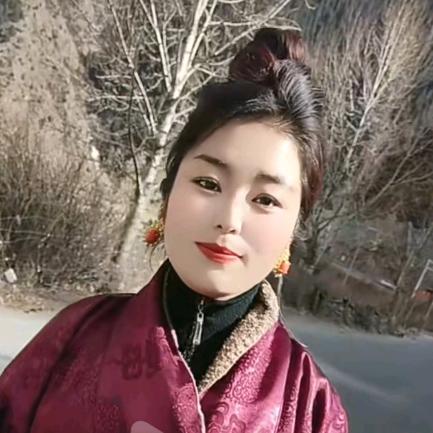 Vicky_ 拉姆
