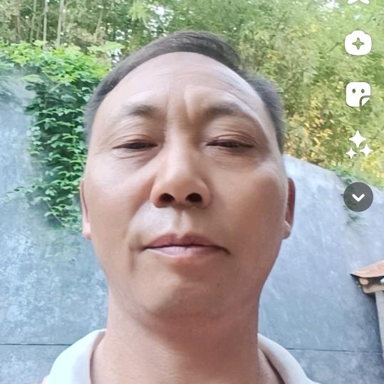 左哥砖业贴地板砖