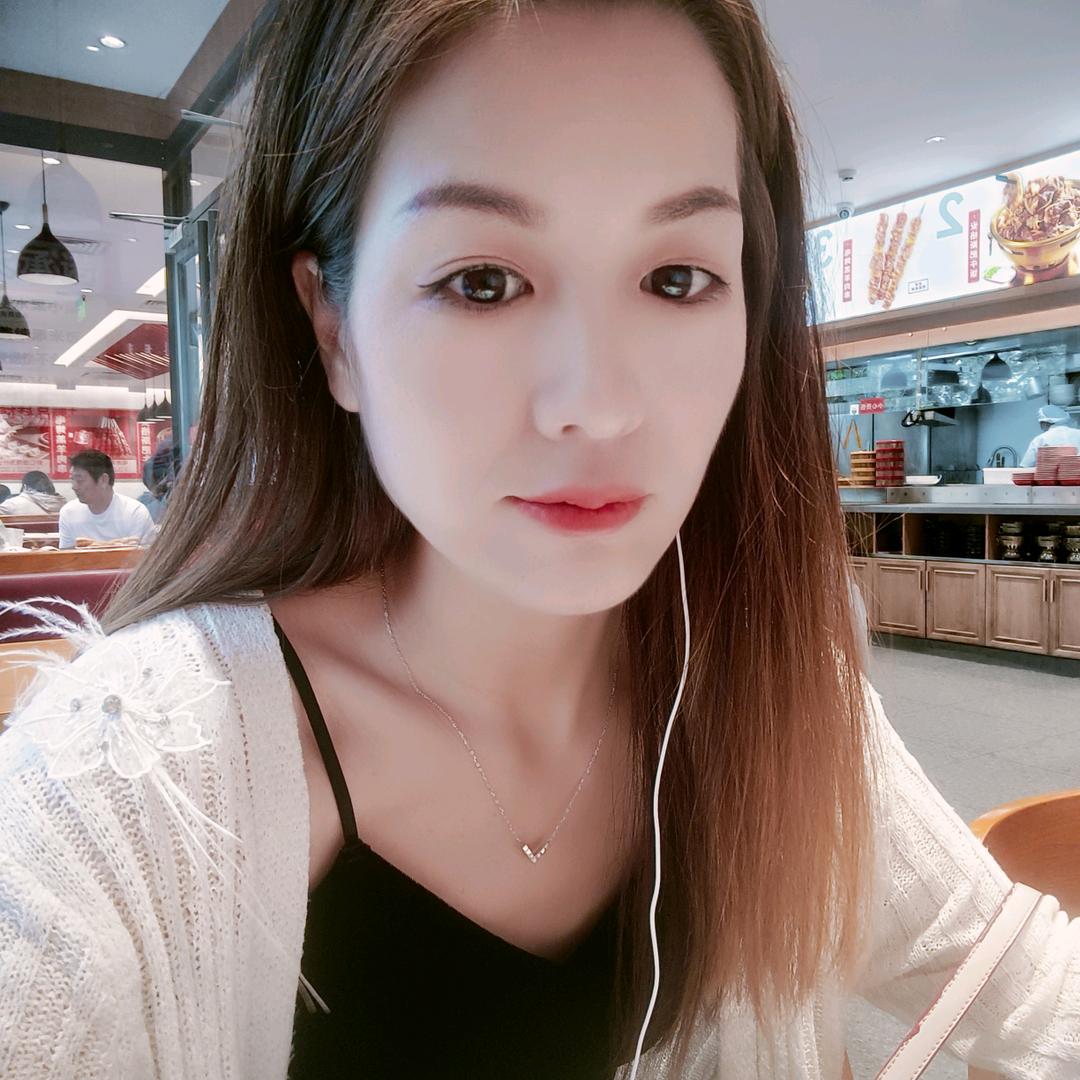 小猫爱看剧
