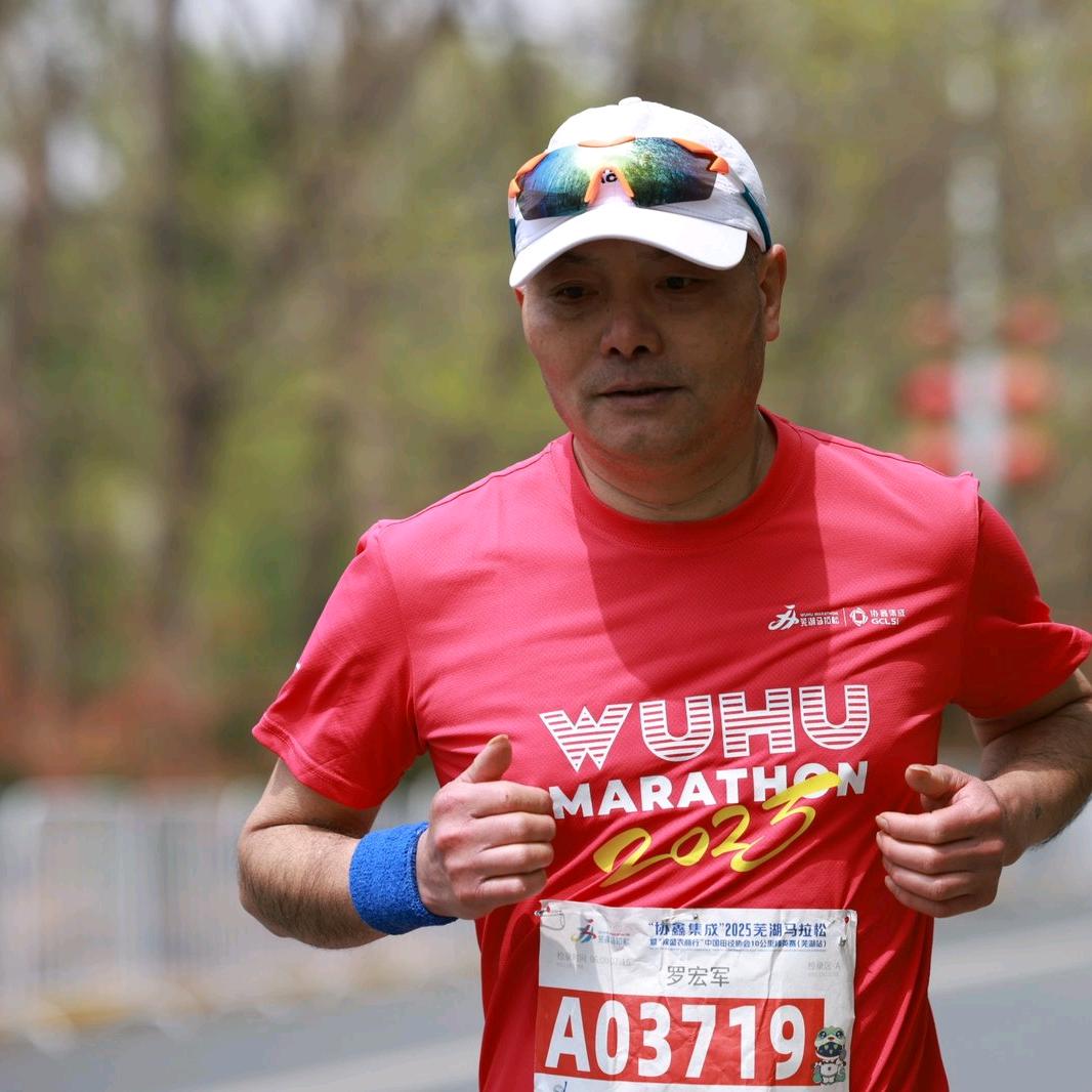 用户6793045331352小罗美发