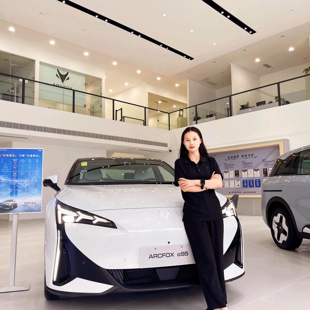 为极狐卖命的刘开心