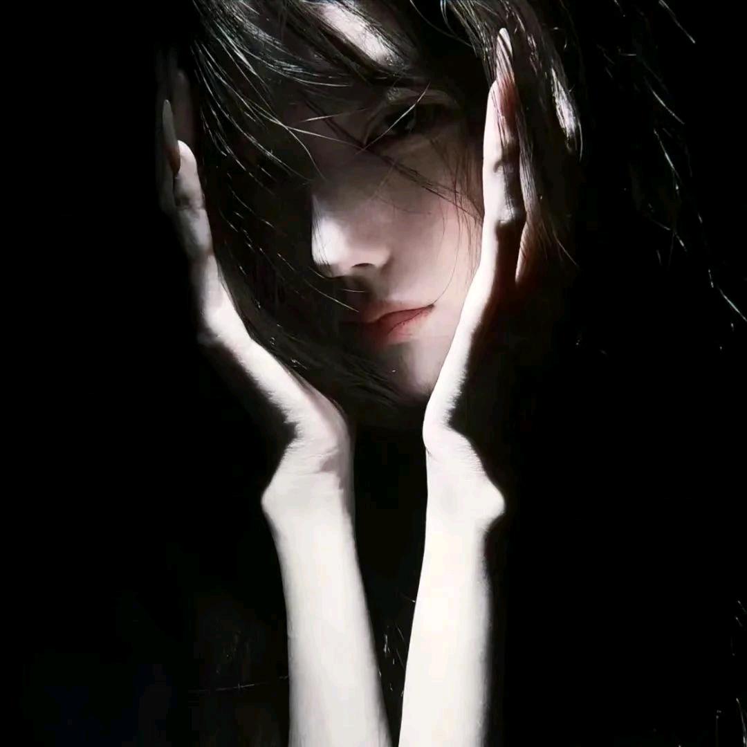 美丽性感母蟑螂