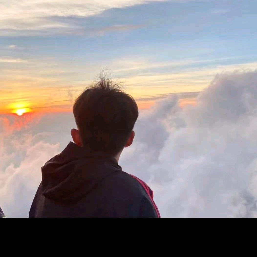 (* ⁰̷̴͈꒨⁰̷̴͈)三哥