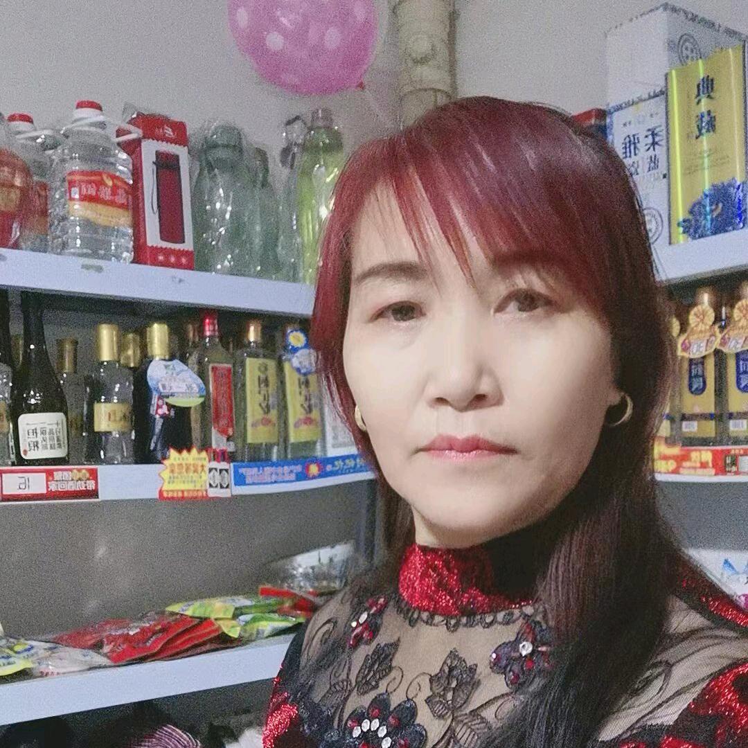向乾看，喜欢唱歌