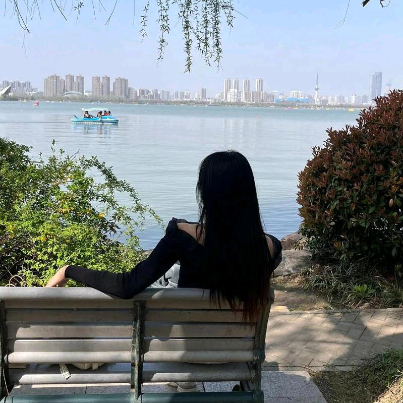 越努力越幸运🌻