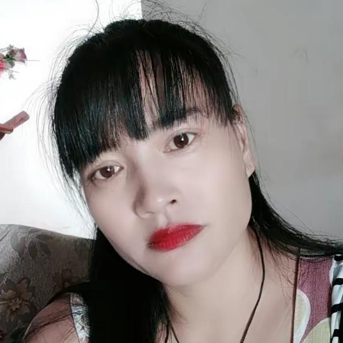 开心小妹子