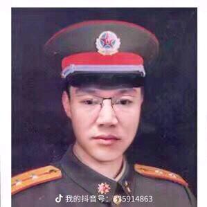 沧海一声笑。