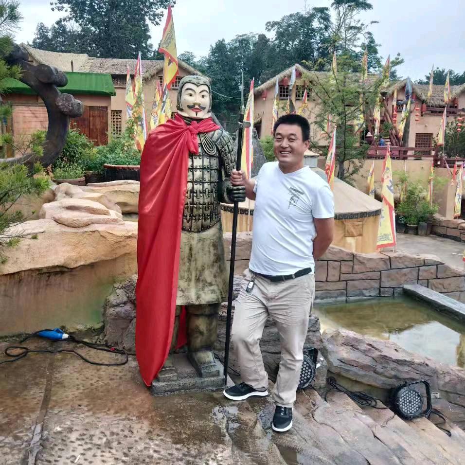 史务挖机鹏哥
