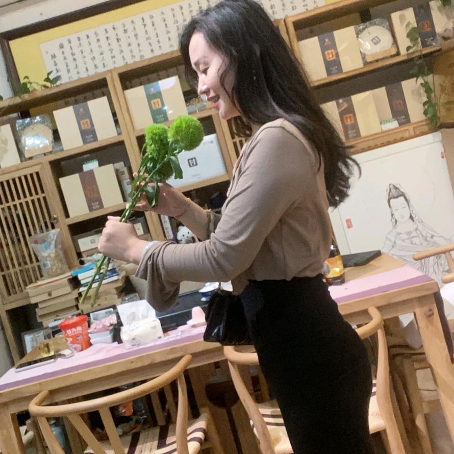 芮芮😘