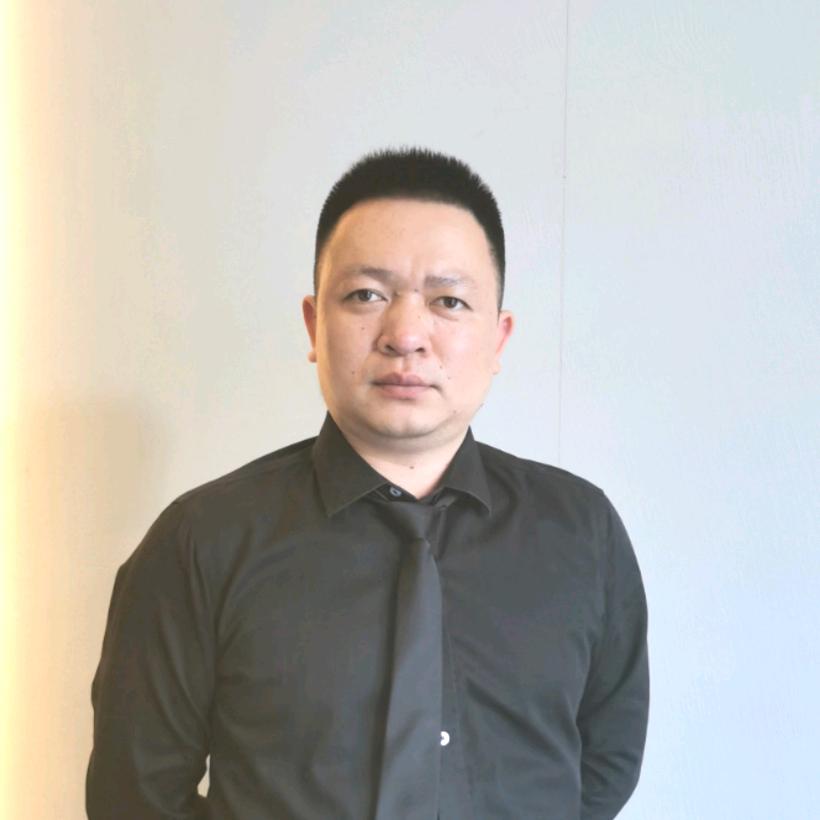 深圳居间，龚生