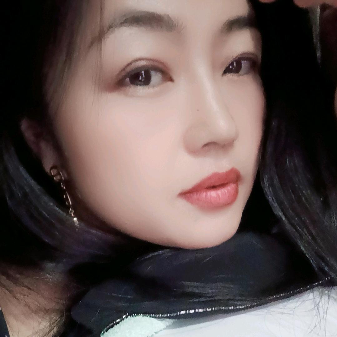 兔牙姐