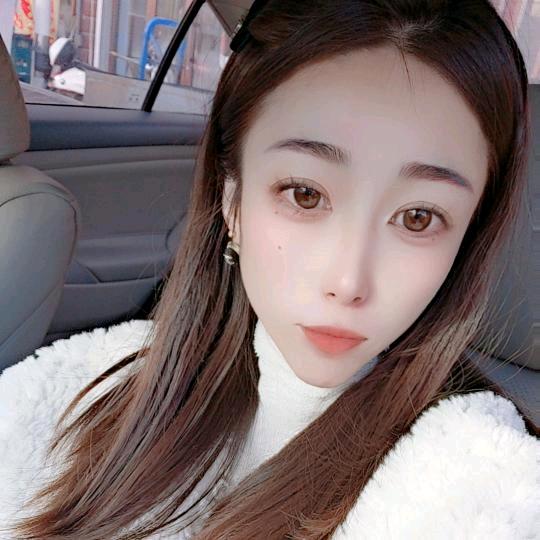 ℋღ᭄一笑🍒而过᭄💞࿐