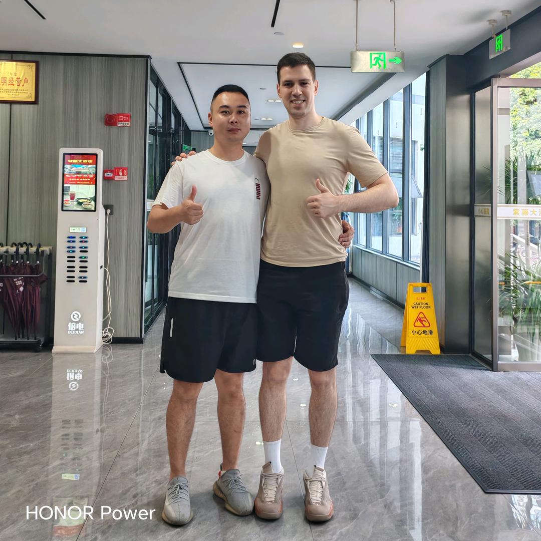 不会教体育的小余🏀