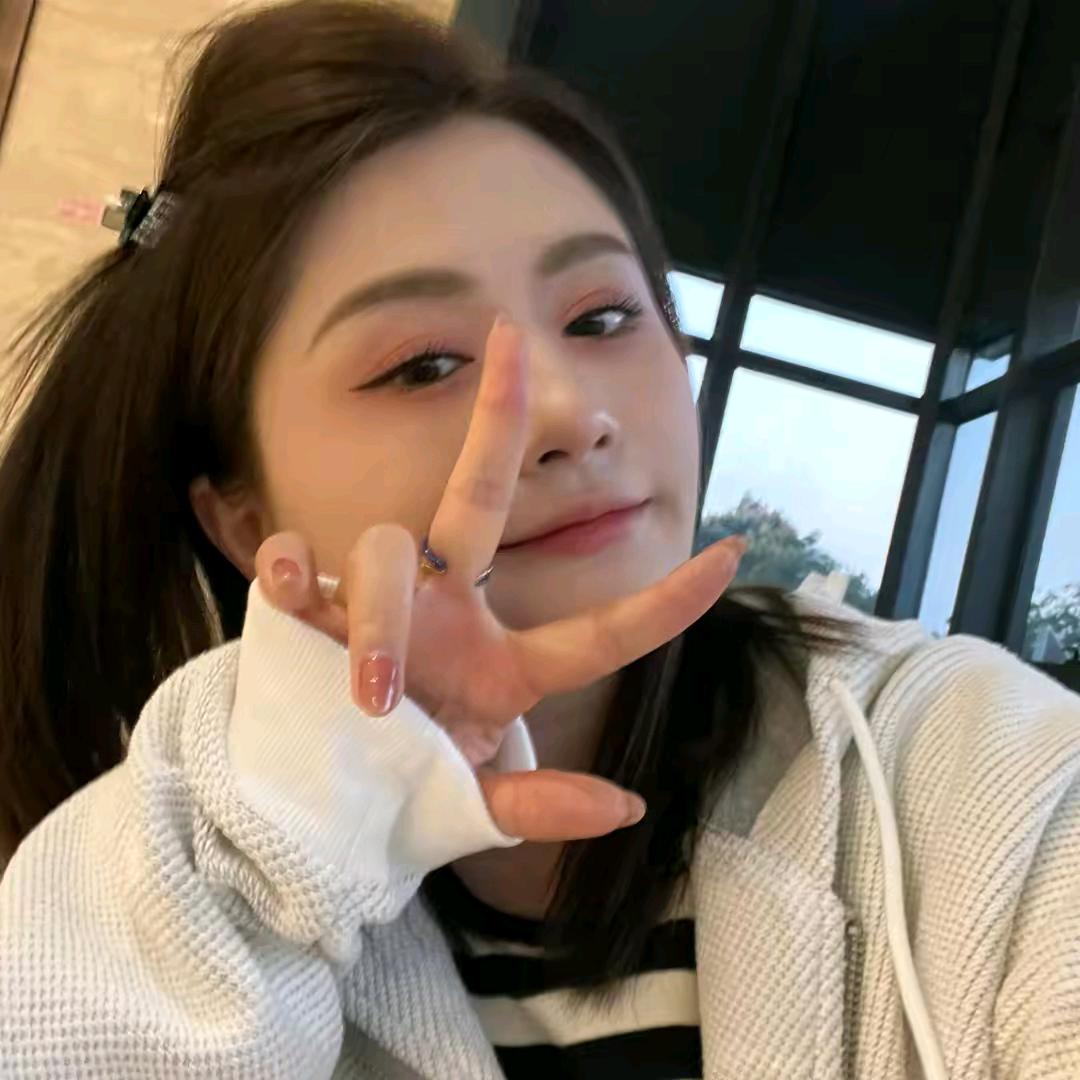 胖佳佳的今日穿搭