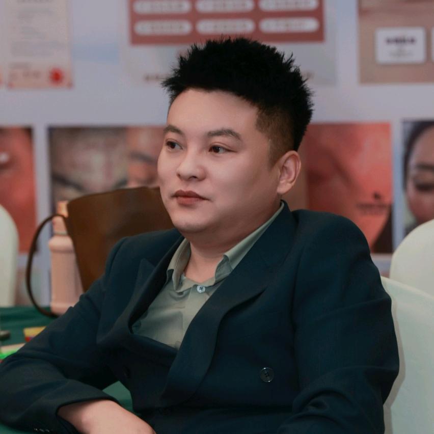 亿美国际创始人