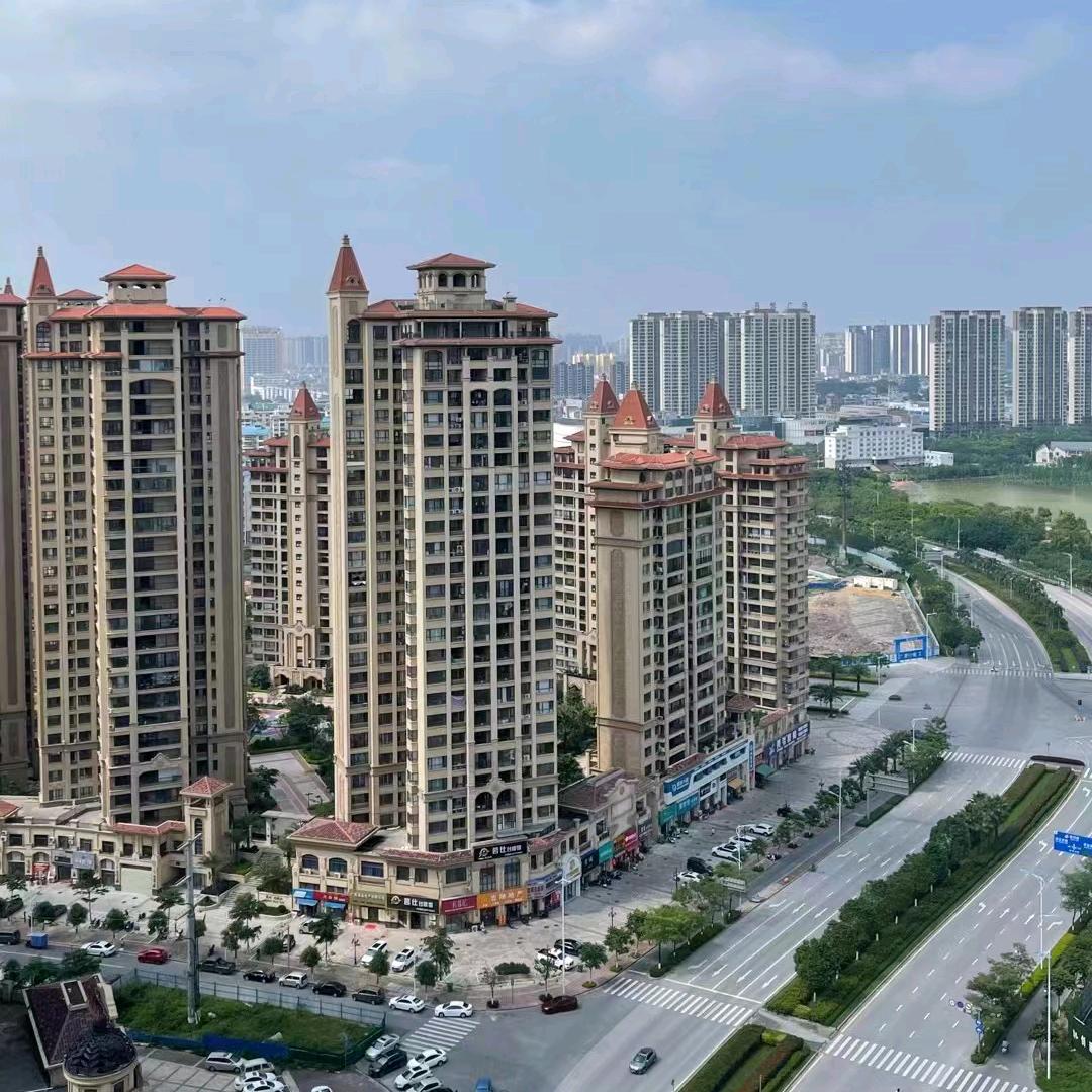想买房住钦州咨询卖房黄生